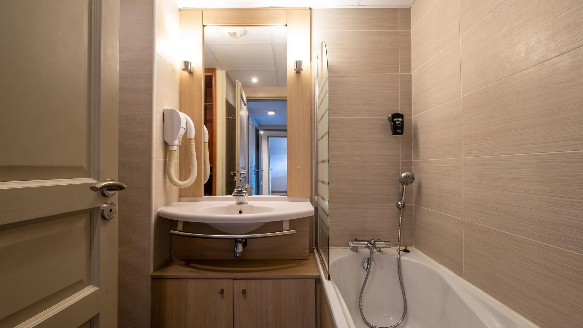 Hotel Clarion Aparthotel Toulouse Blagnac Airport