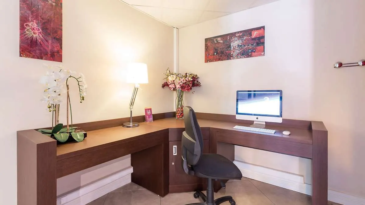 Clarion Aparthotel Toulouse Blagnac Airport Hotel