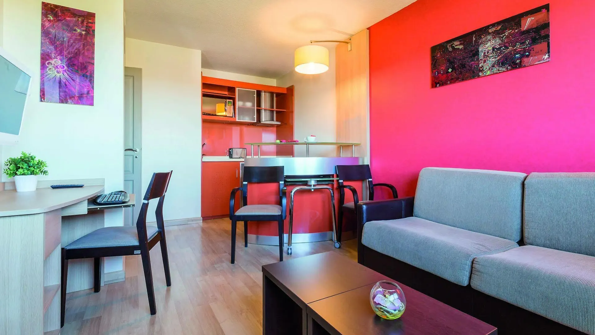 Clarion Aparthotel Toulouse Blagnac Airport