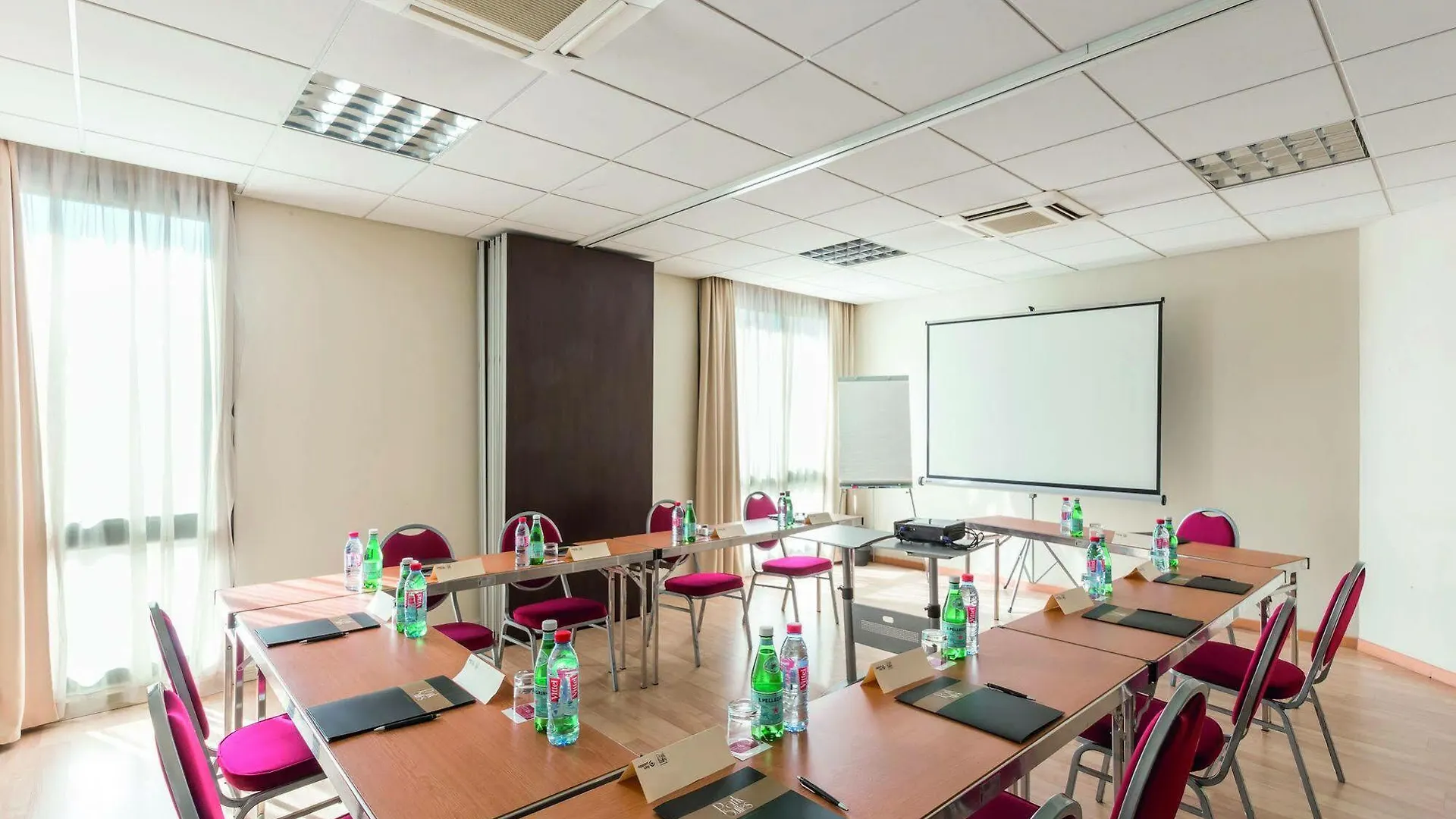 Hotel Clarion Aparthotel Toulouse Blagnac Airport