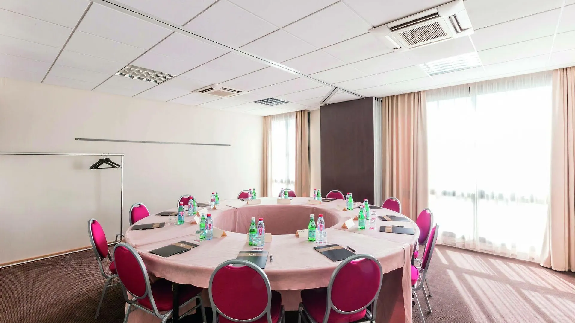 Clarion Aparthotel Toulouse Blagnac Airport Hotel