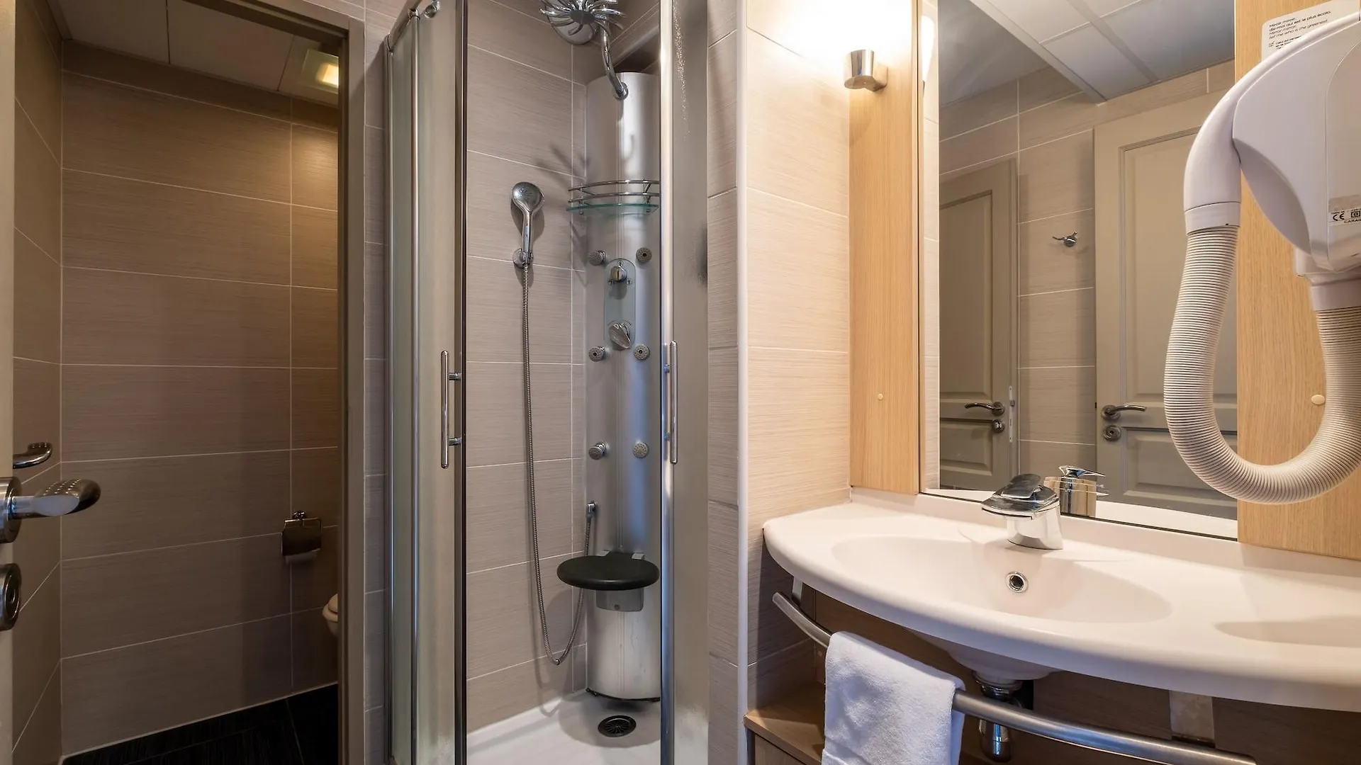 Clarion Aparthotel Toulouse Blagnac Airport 4*,